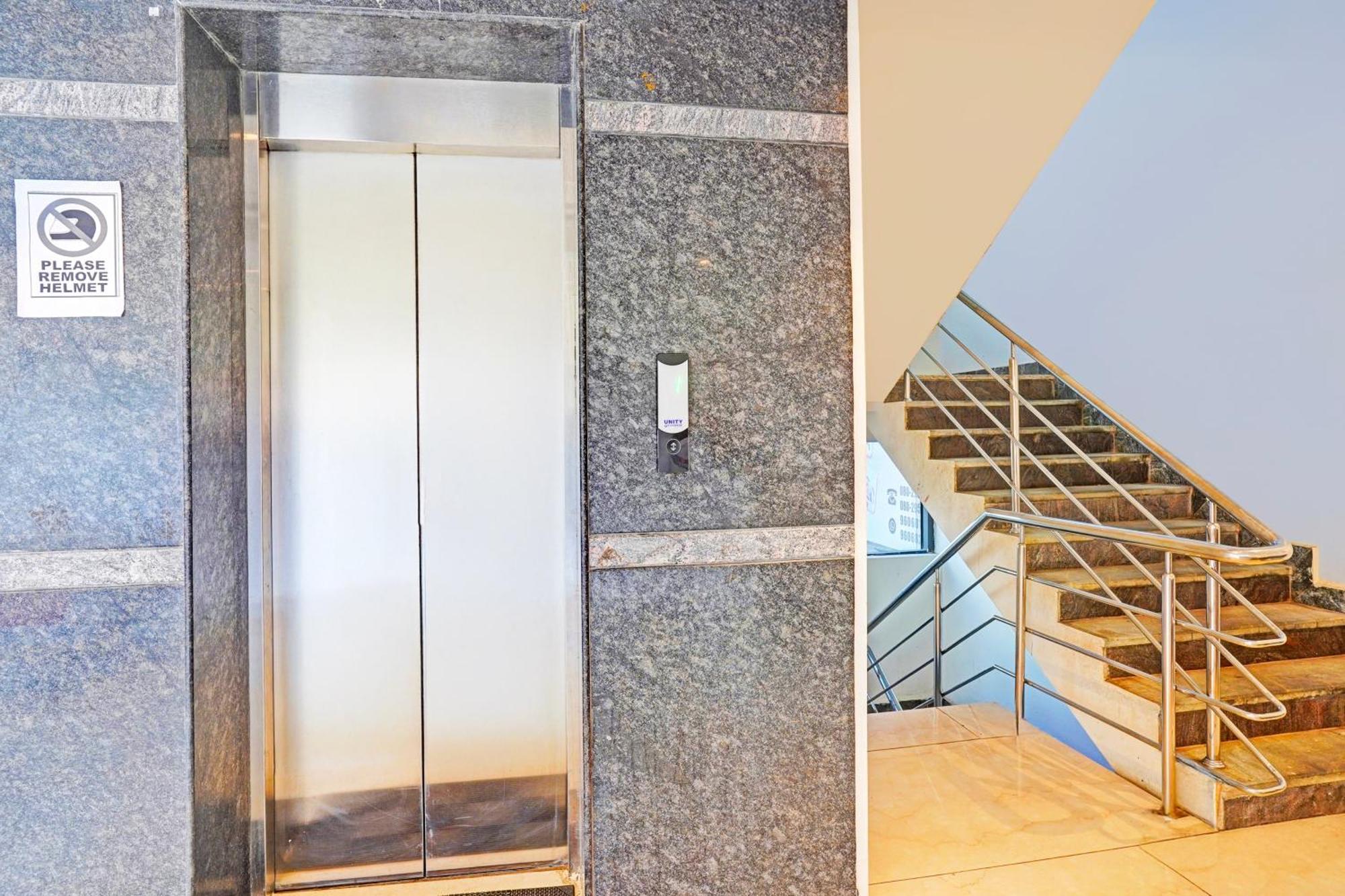 Kammasandra Super Townhouse Oak Electronic City Formerly Hotel Trubell מראה חיצוני תמונה