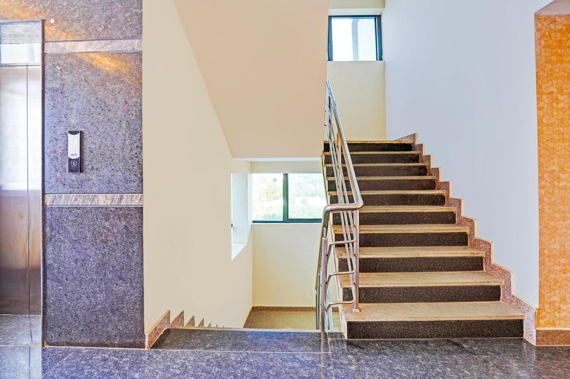 Kammasandra Super Townhouse Oak Electronic City Formerly Hotel Trubell מראה חיצוני תמונה