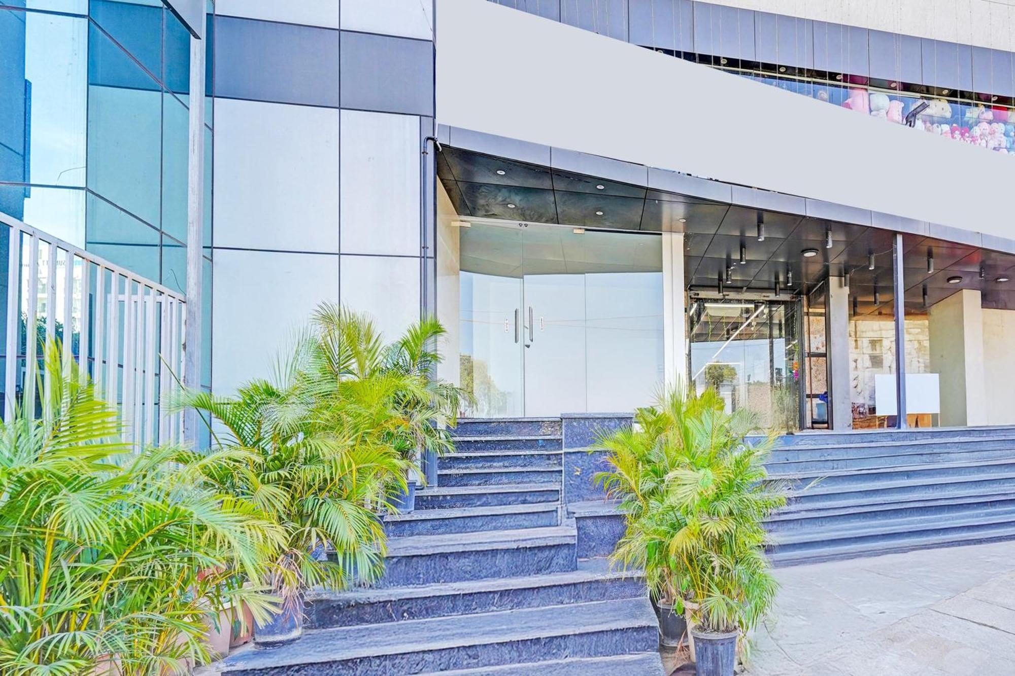 Kammasandra Super Townhouse Oak Electronic City Formerly Hotel Trubell מראה חיצוני תמונה